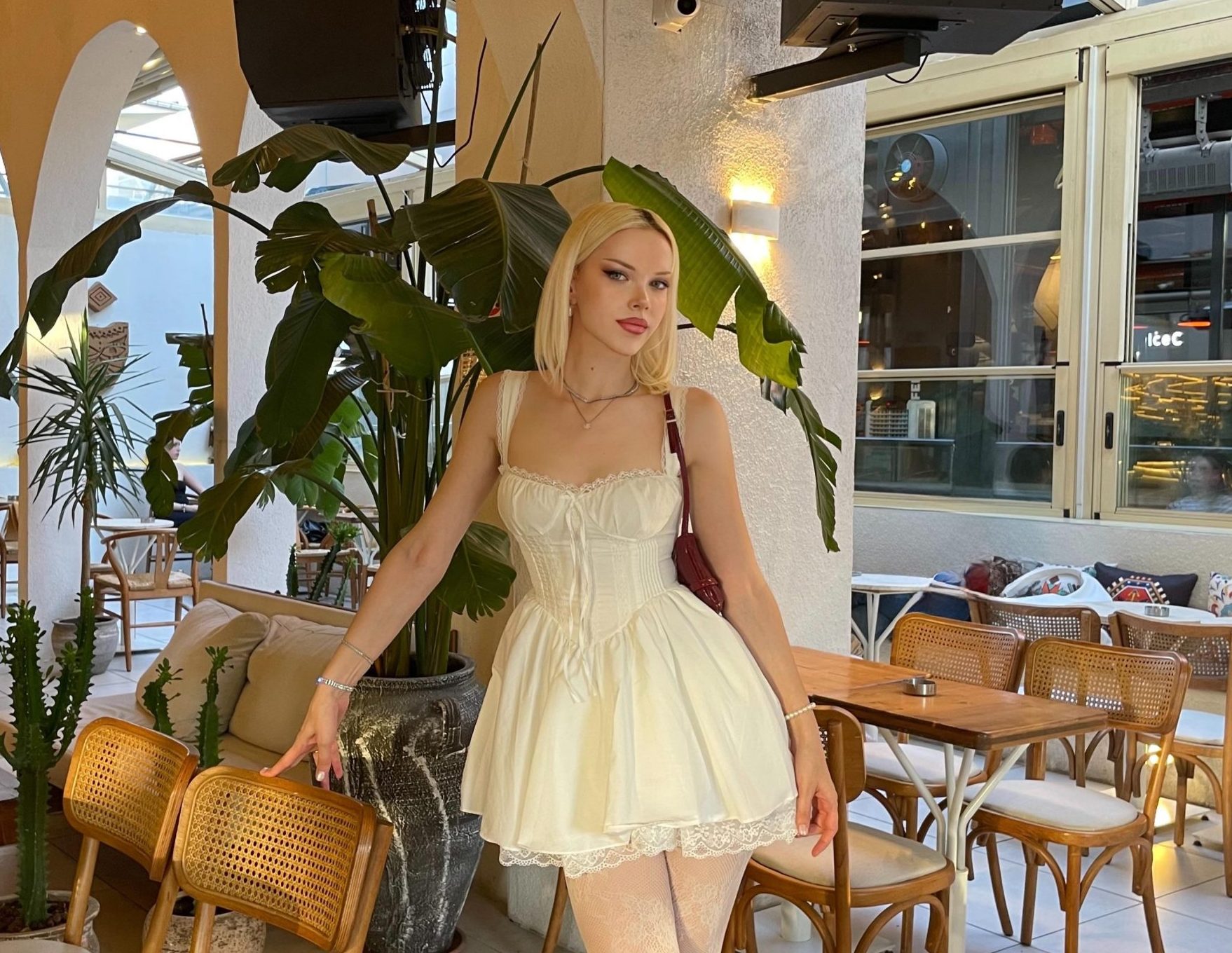 Genç ve Özgüvenli Bir Yıldız: Ayça Hilal Buğdaycı, Modellik Kariyerine Hızlı Bir Giriş Yaptı