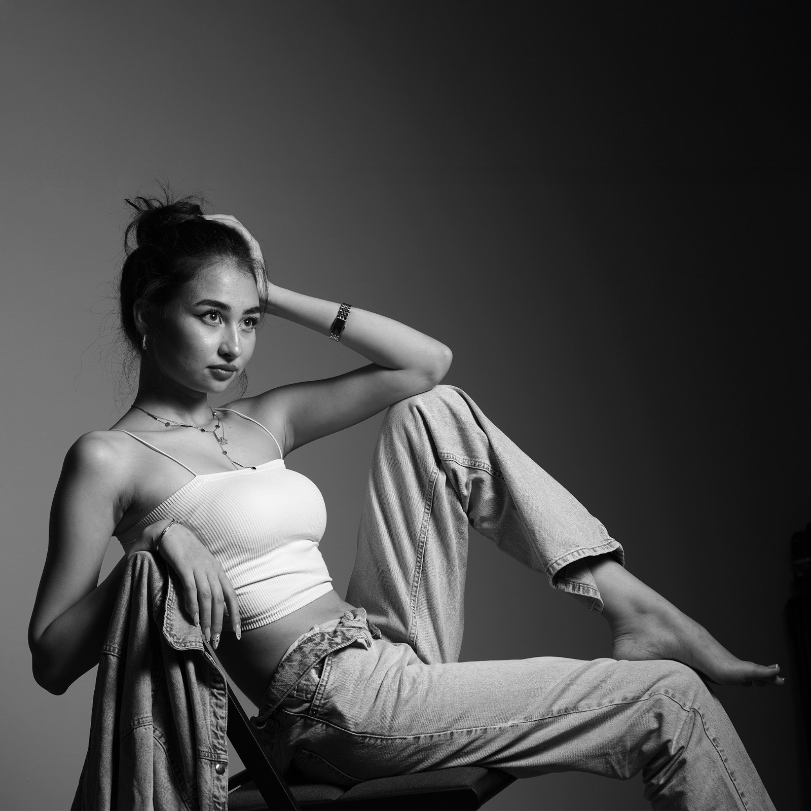 Jennet Naryyva: “Kendi Yolumu Çizdim, Şimdi Hayallerimin Peşindeyim”