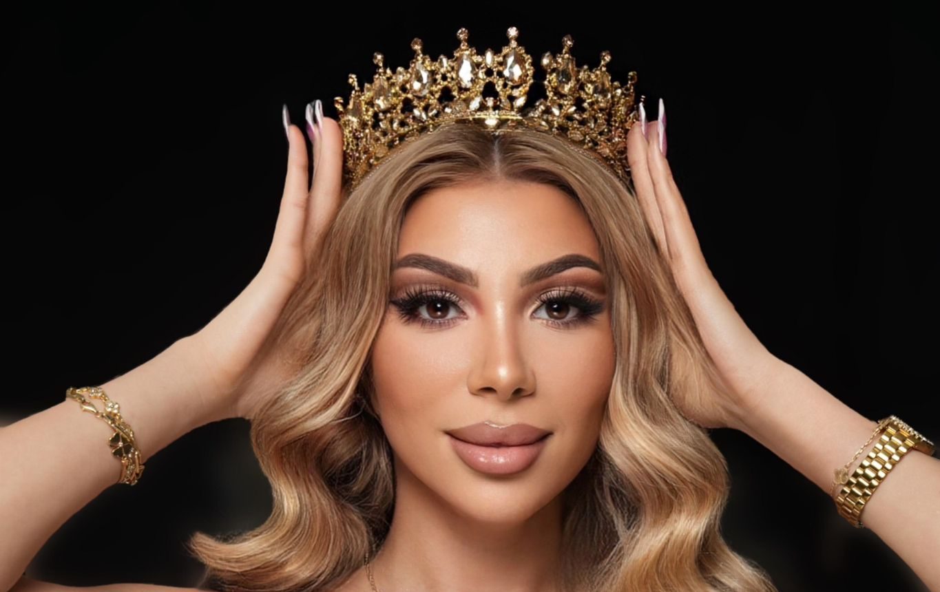 Esin Tombul Podyumların Ritmini Belirliyor: Yoğun Tempoda Sessiz Bir Güç