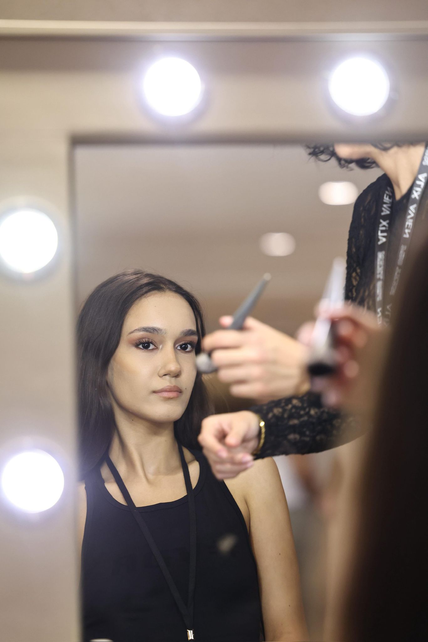 Moda ve Oyunculuğun Yeni Yüzü: Naz Şimşek Sahneye Damga Vuruyor