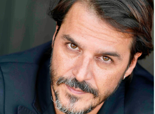 Mehmet Günsür Kimdir? Kaç Yaşında, Nereli, Boyu Kaç, Eşi Kim? Hangi Dizilerde ve Filmlerde Oynadı? Mehmet Günsür’ün Hayatı ve Kariyeri