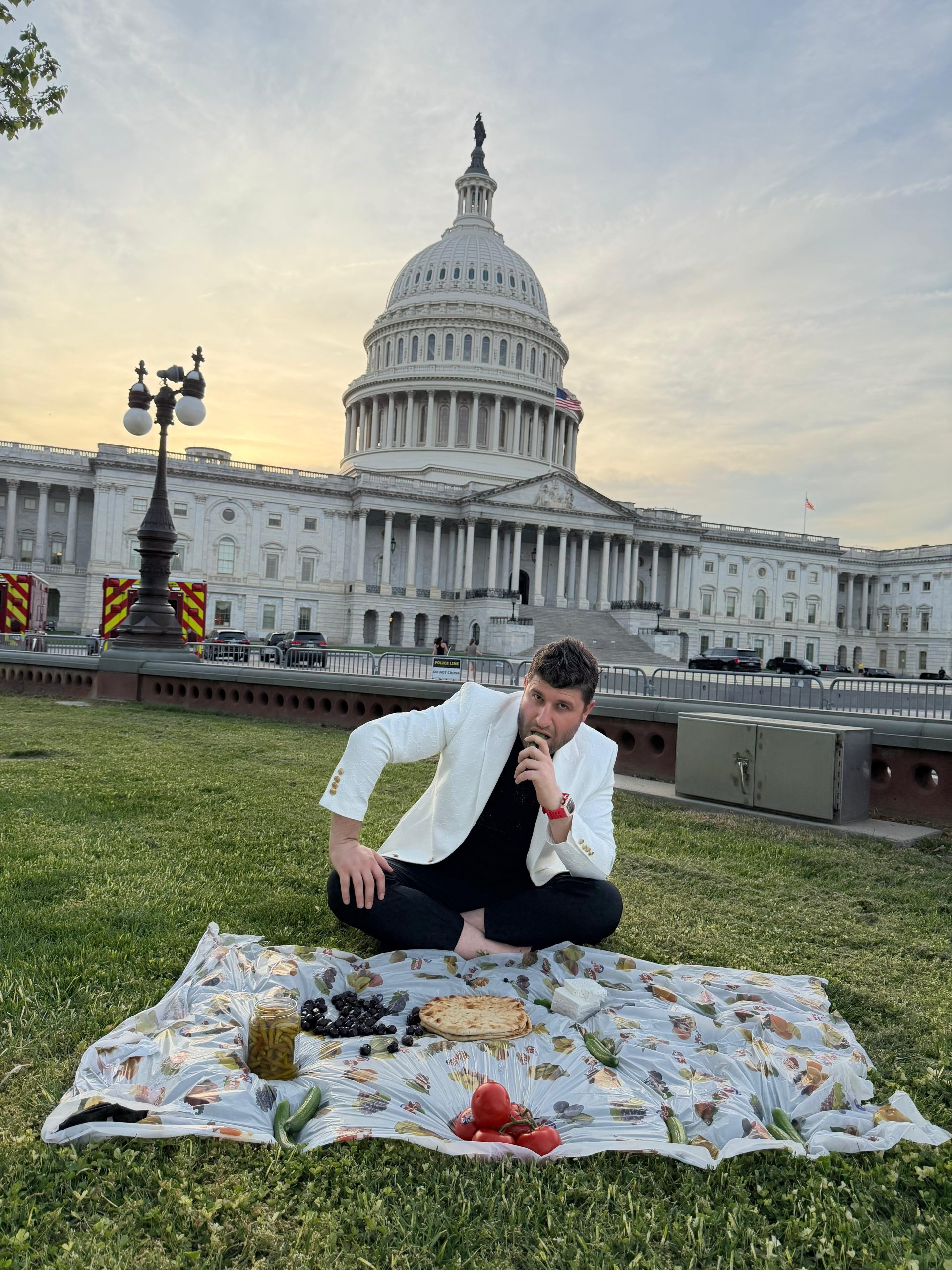 Washington’da Sürpriz Piknik! YTL Osman Amerikan Kongresi Önünde Gündem Oldu