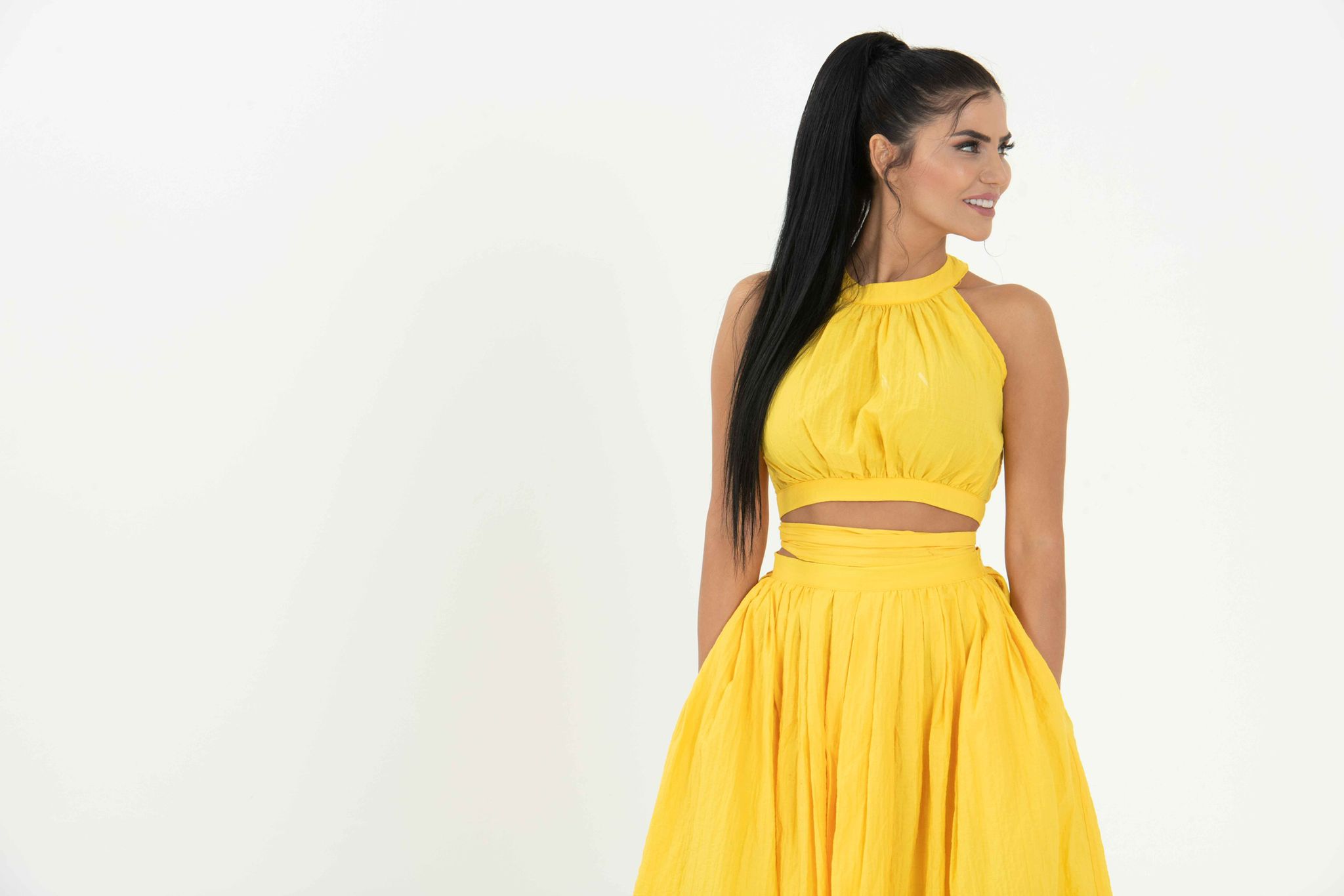 Berna Tan’dan Televizyona İddialı Giriş! Tivi6’da Her Gün Canlı Yayın