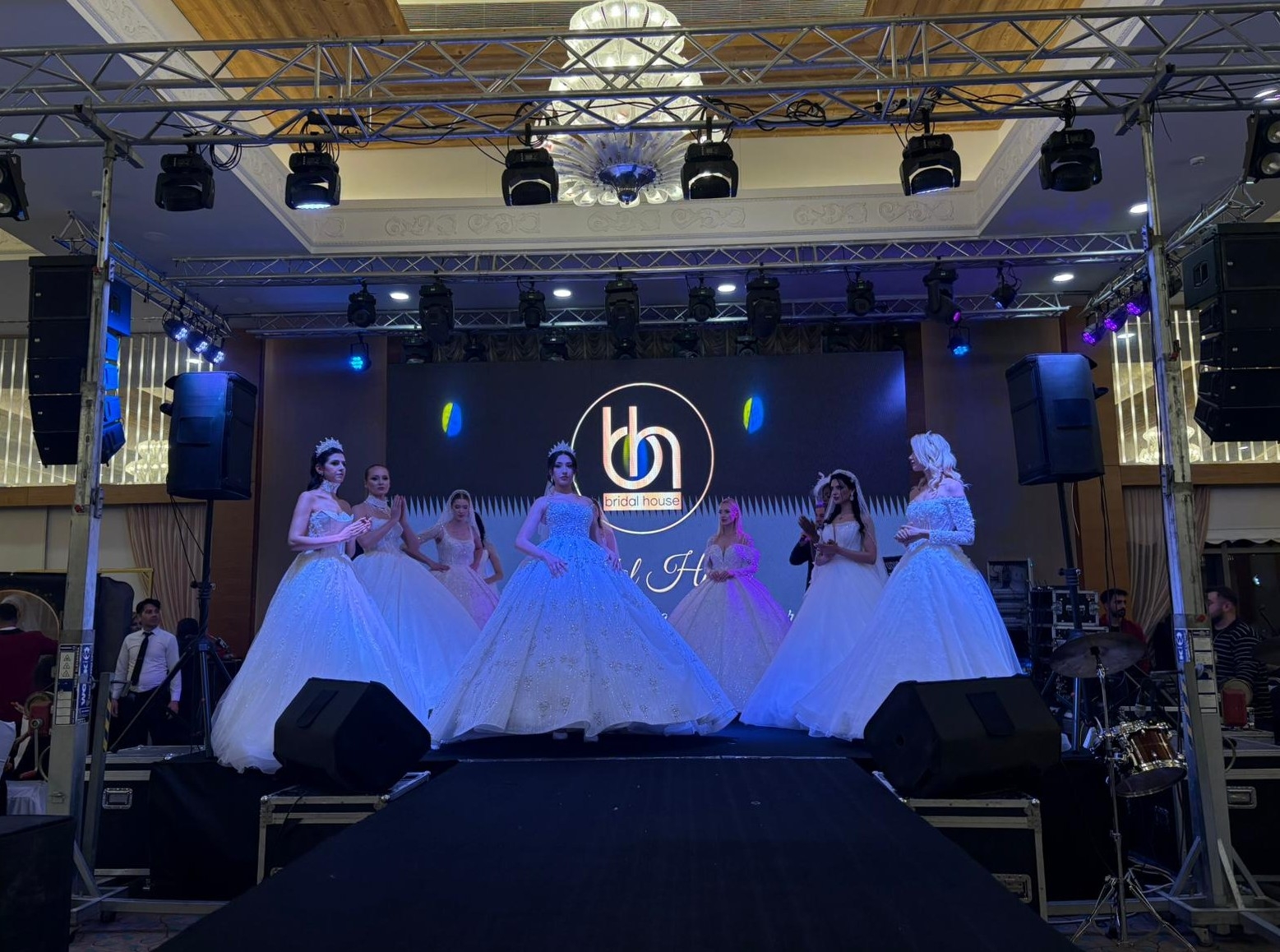 Cengiz Öner İmzasıyla Bridal House Zirvede: Gelinlikten Kaftana Özel Gün Modasında Yeni Dönem