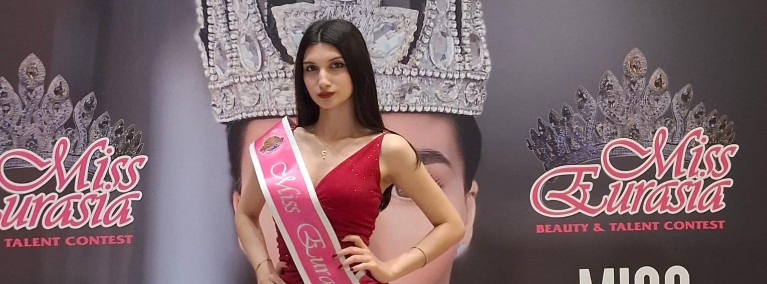 Beyza Sarı, Miss Eurasia Sahnesinde Türkiye’nin Zarafetini Dünyaya Taşıdı