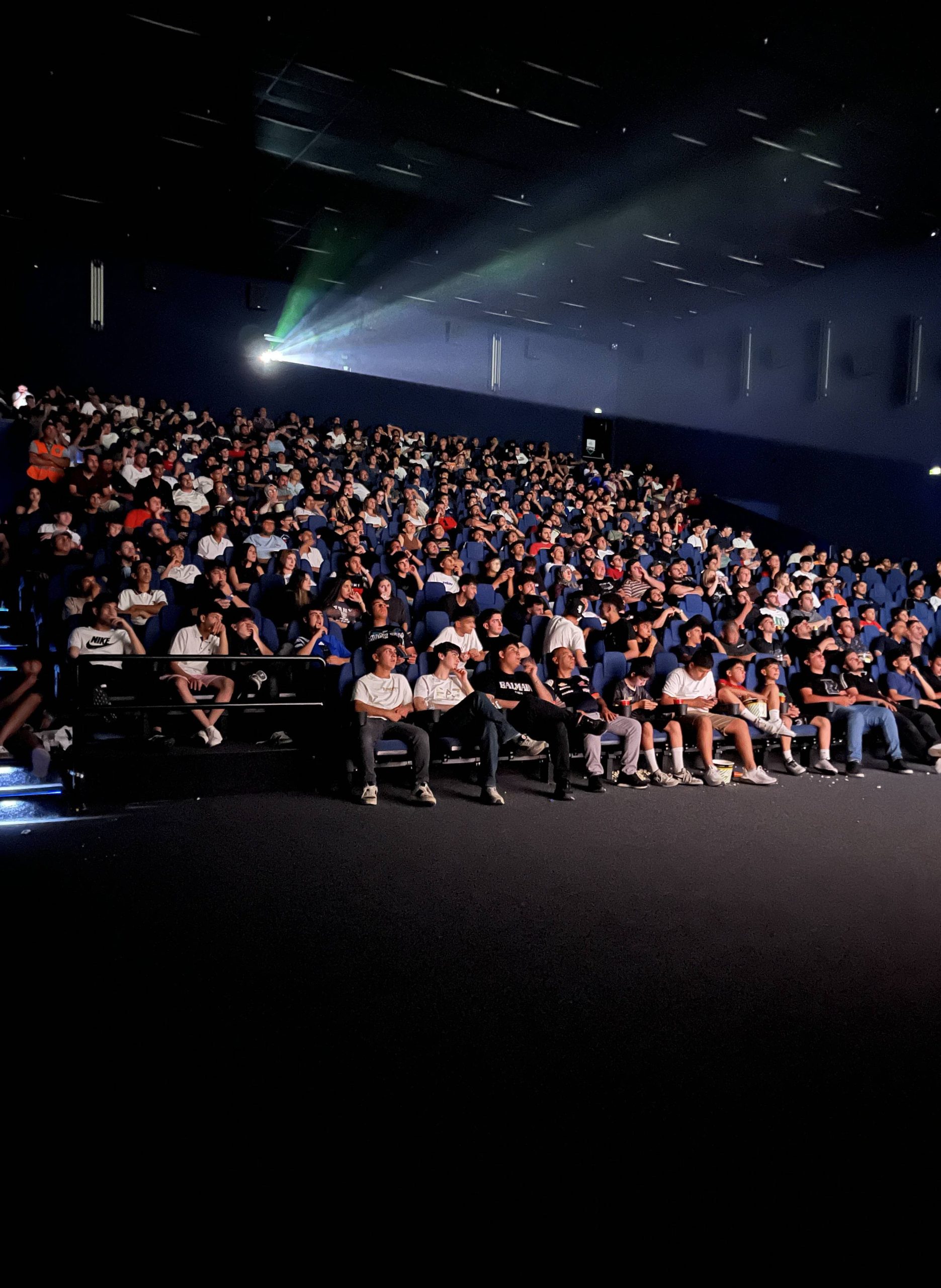 Kıyma Filmi Adana’yı Salladı! Özel Gösterimde Salonlar Doldu Taştı